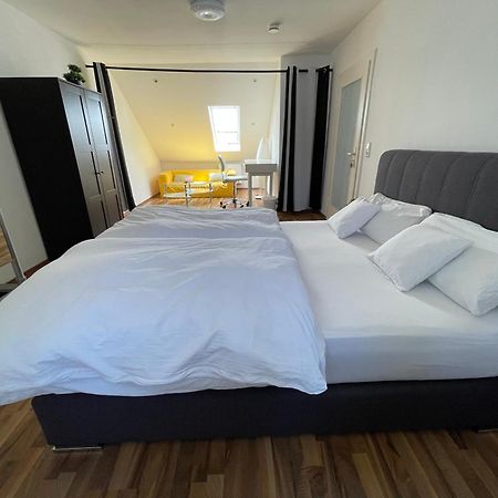 Geraeumige 3-Zimmer-Ferienwohnung Im Herzen Von קאסל מראה חיצוני תמונה