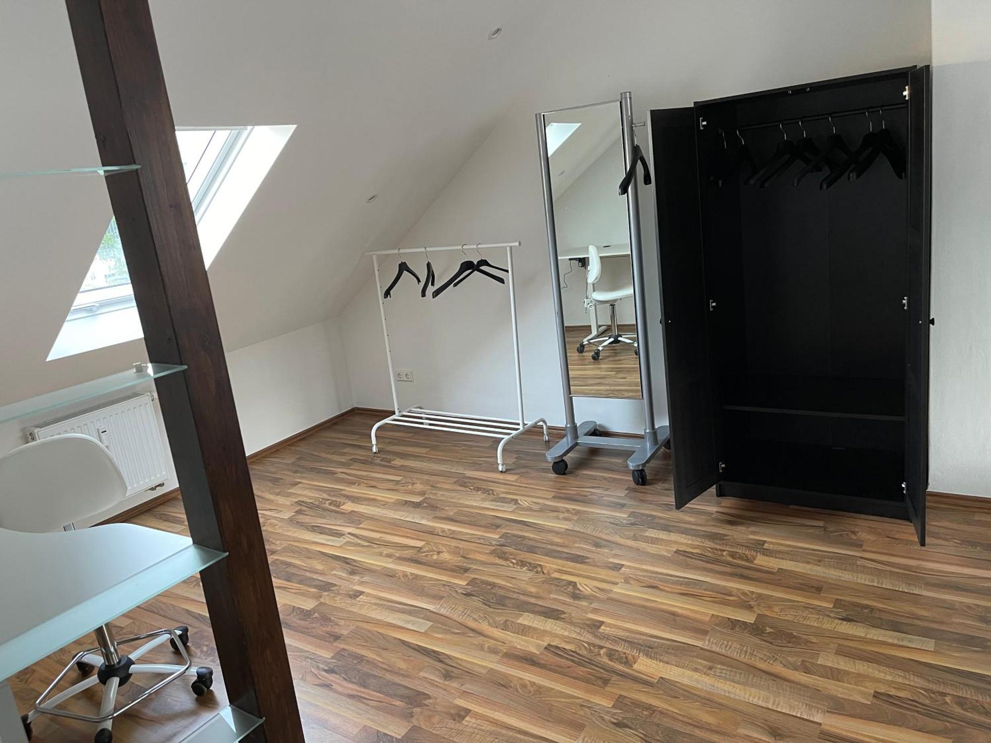Geraeumige 3-Zimmer-Ferienwohnung Im Herzen Von קאסל מראה חיצוני תמונה