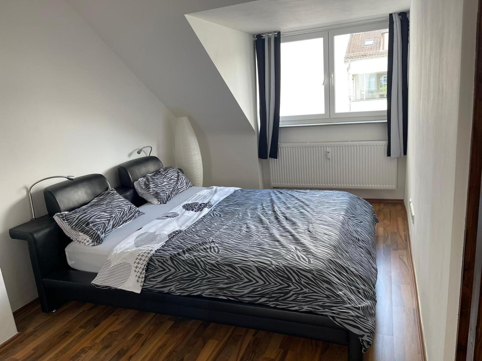 Geraeumige 3-Zimmer-Ferienwohnung Im Herzen Von קאסל מראה חיצוני תמונה