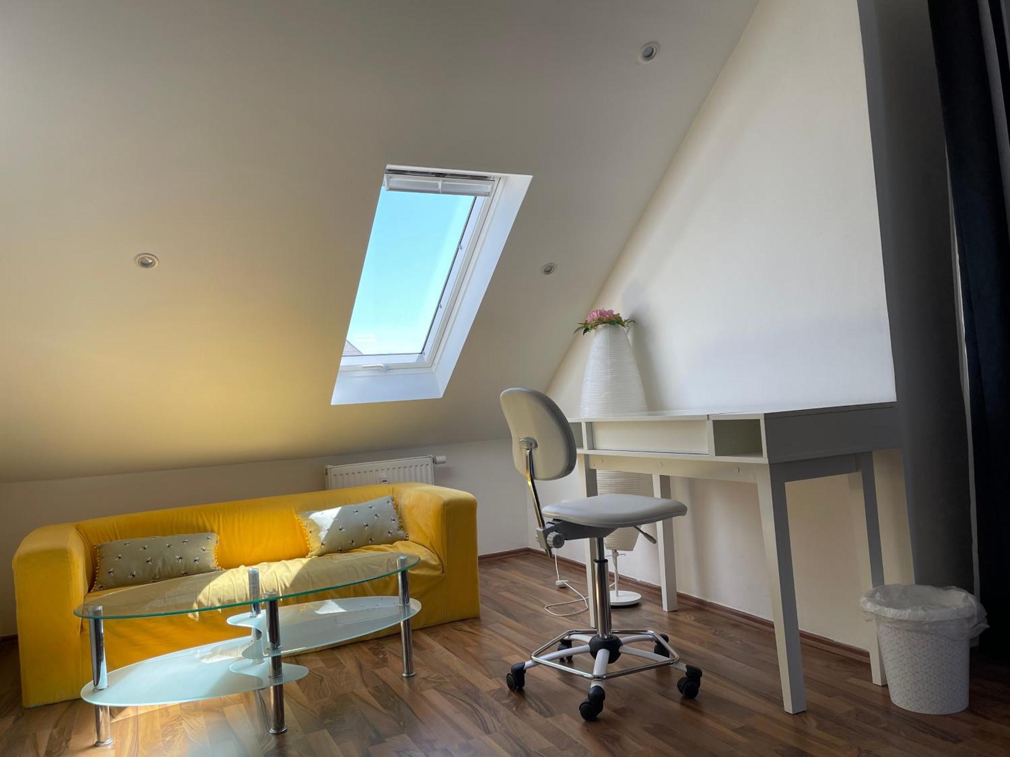 Geraeumige 3-Zimmer-Ferienwohnung Im Herzen Von קאסל מראה חיצוני תמונה
