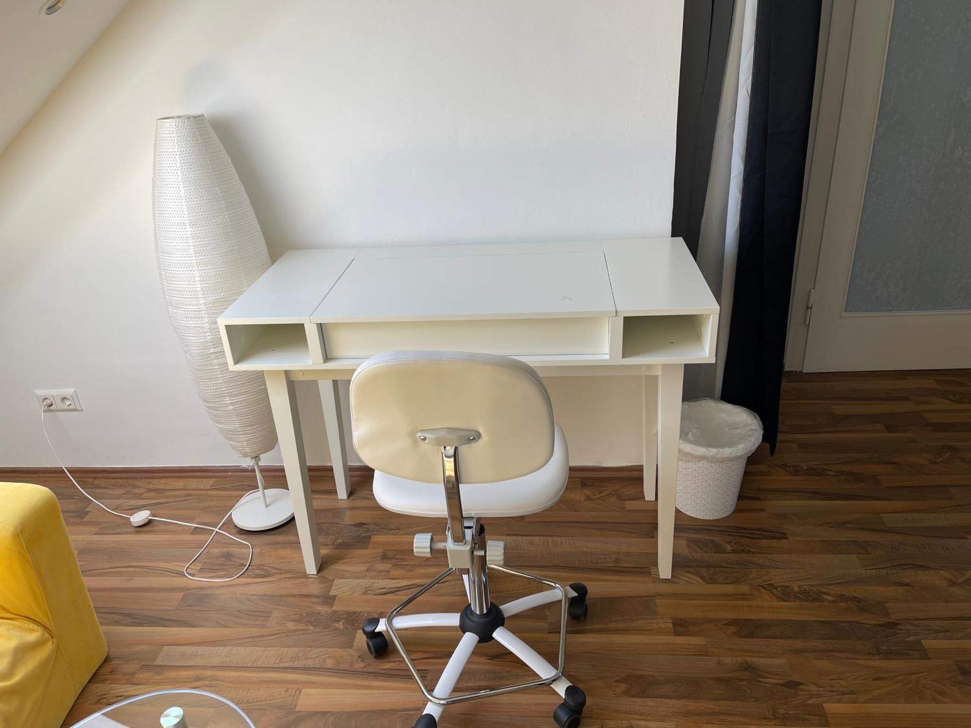 Geraeumige 3-Zimmer-Ferienwohnung Im Herzen Von קאסל מראה חיצוני תמונה