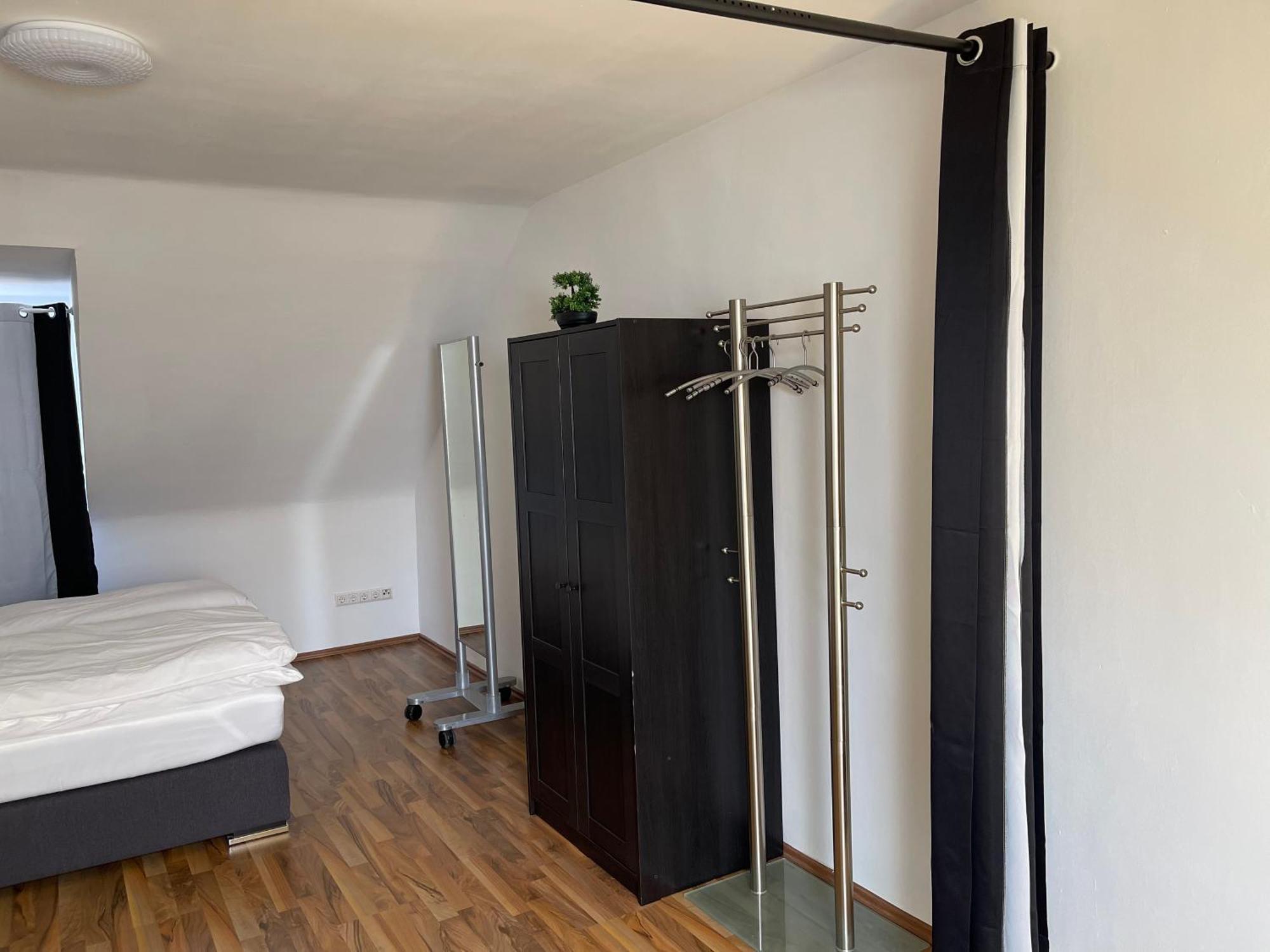 Geraeumige 3-Zimmer-Ferienwohnung Im Herzen Von קאסל מראה חיצוני תמונה